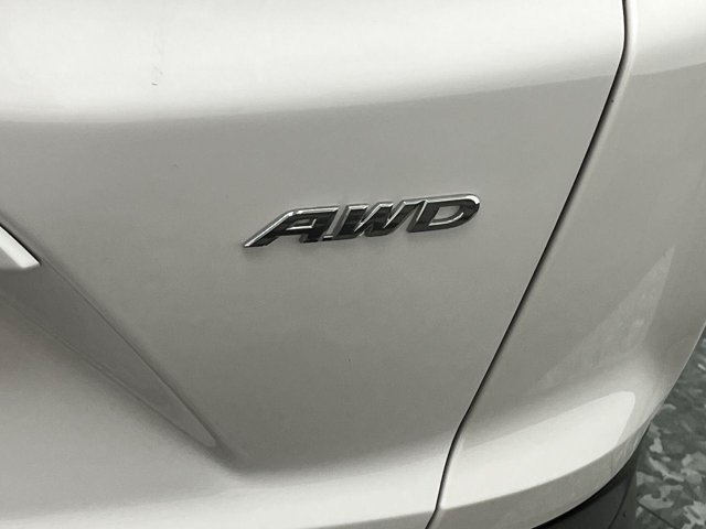 Used 2021 Platinum White Pearl Honda EX image 30