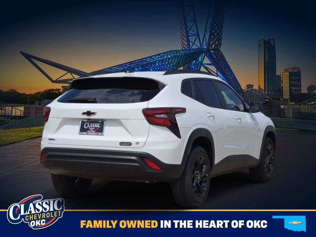 2026 Chevrolet Trax LT - Photo 4