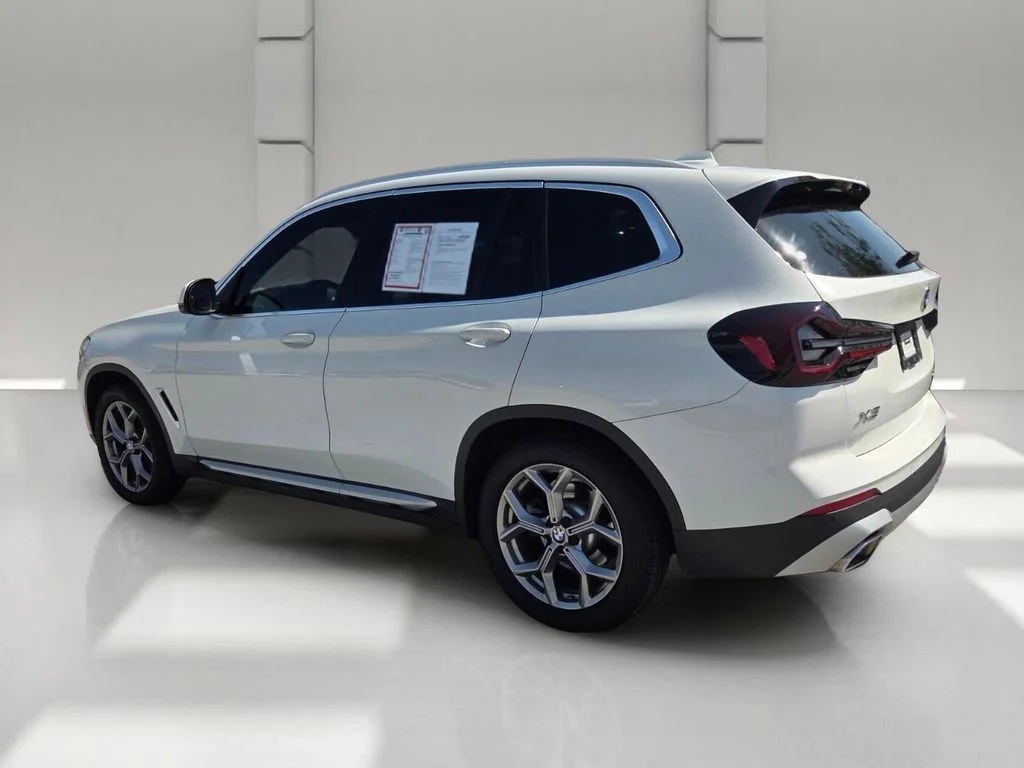 Used 2023 Alpine White BMW xDrive30i image 7