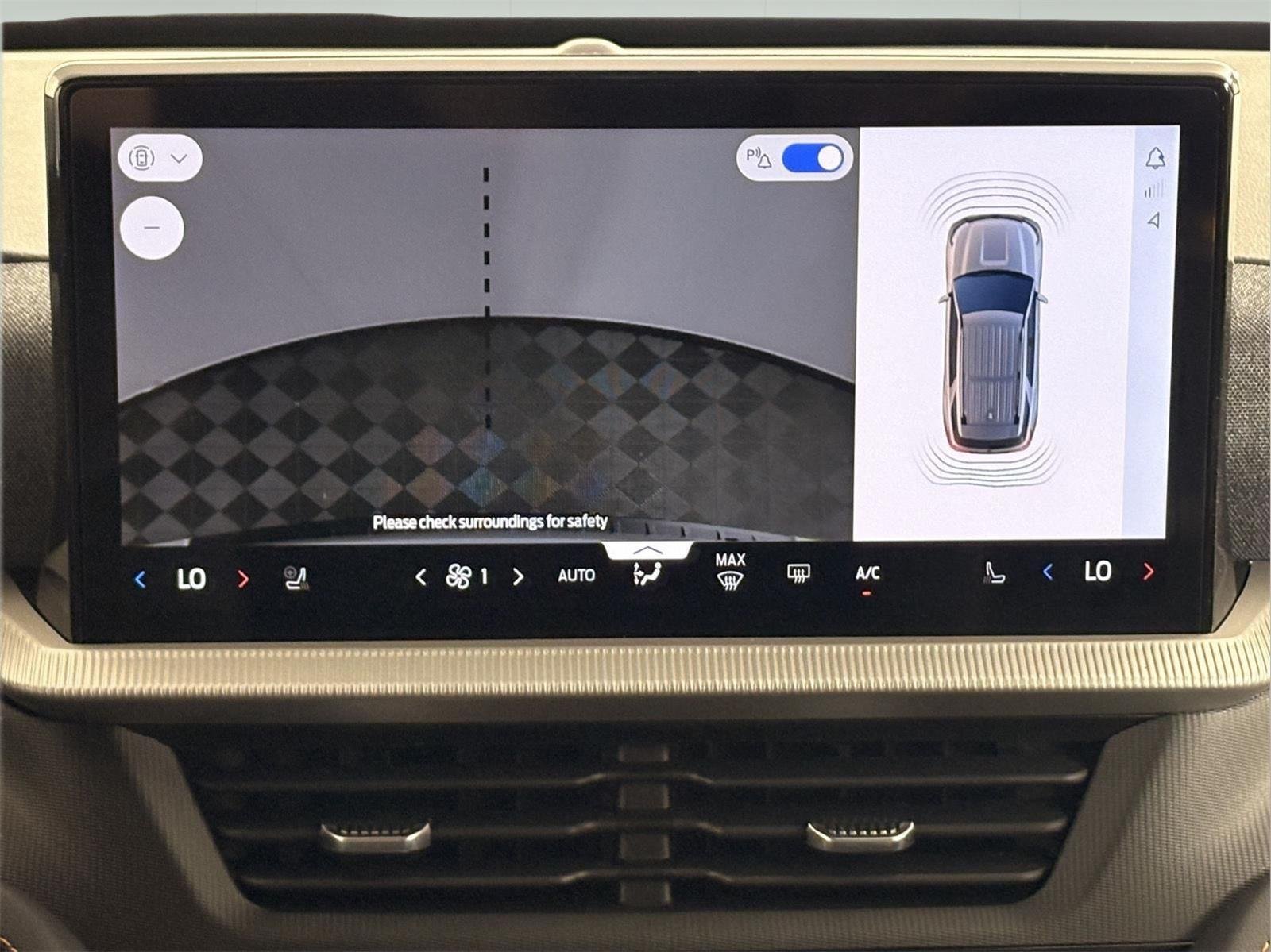 New 2026 Space White Metallic Ford Tremor® image 44
