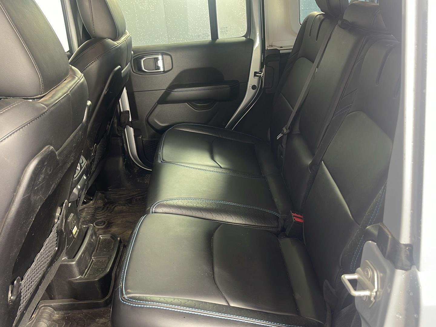 Used 2024 Silver Zynith Clearcoat Jeep High Altitude image 17