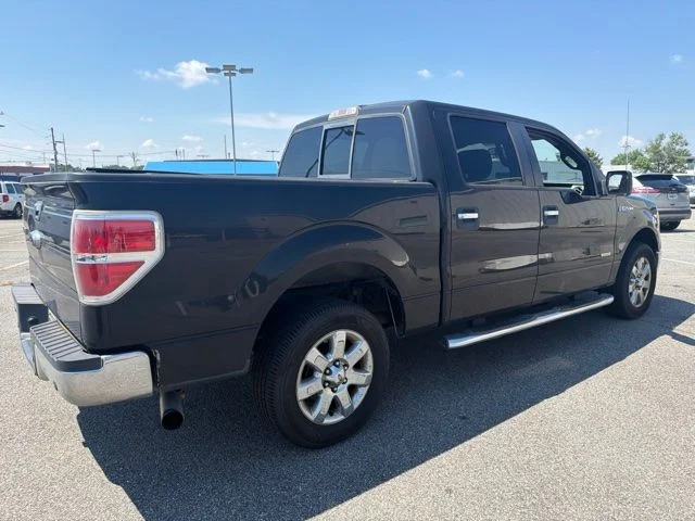 Used 2014 Black Ford XLT image 3