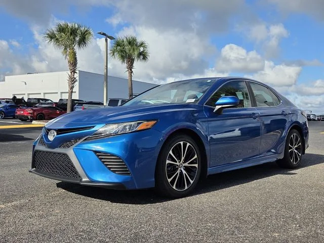 Used 2018 Blue Toyota SE image 2