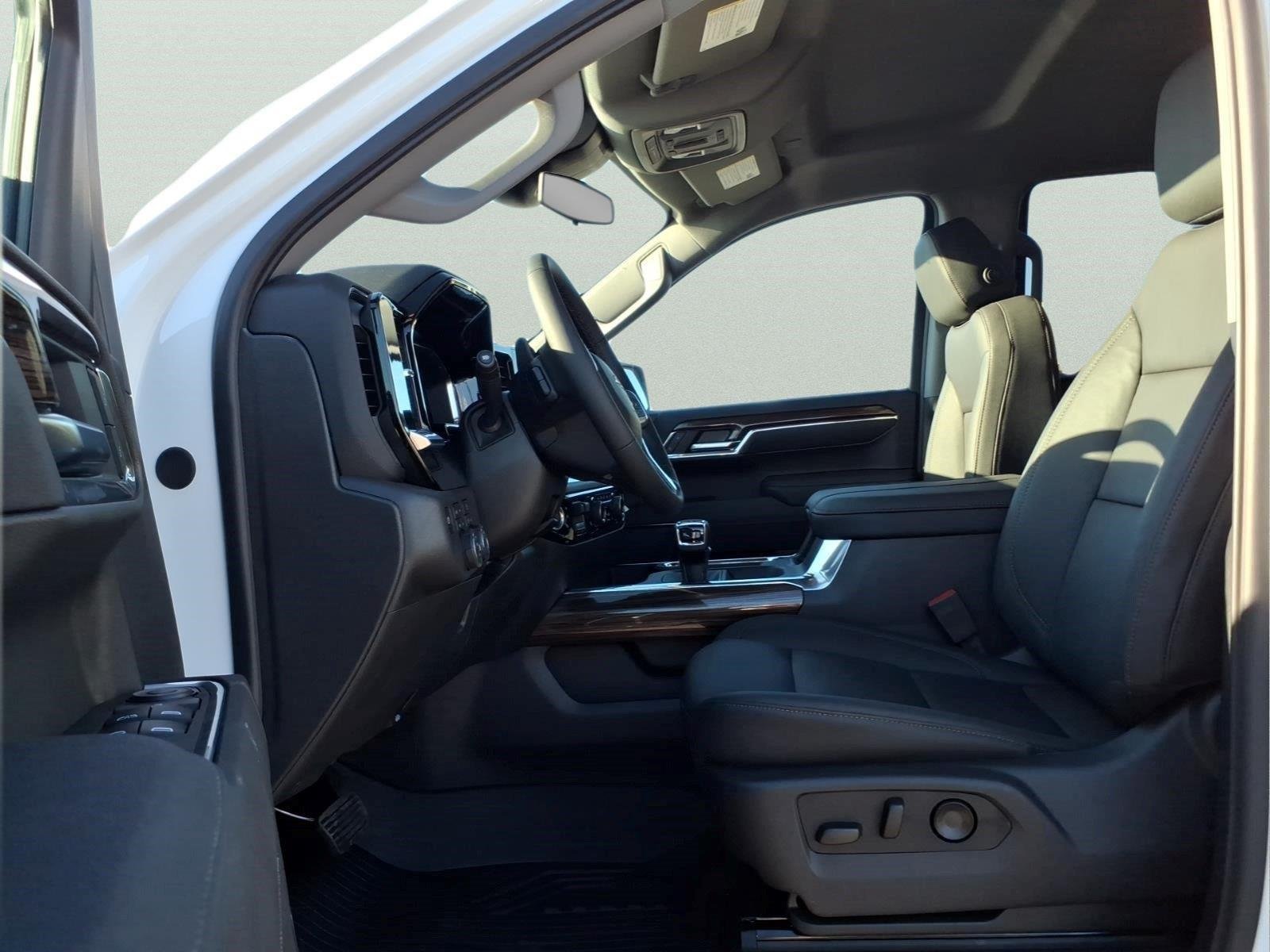2026 Chevrolet Silverado 1500 LT - Photo 14