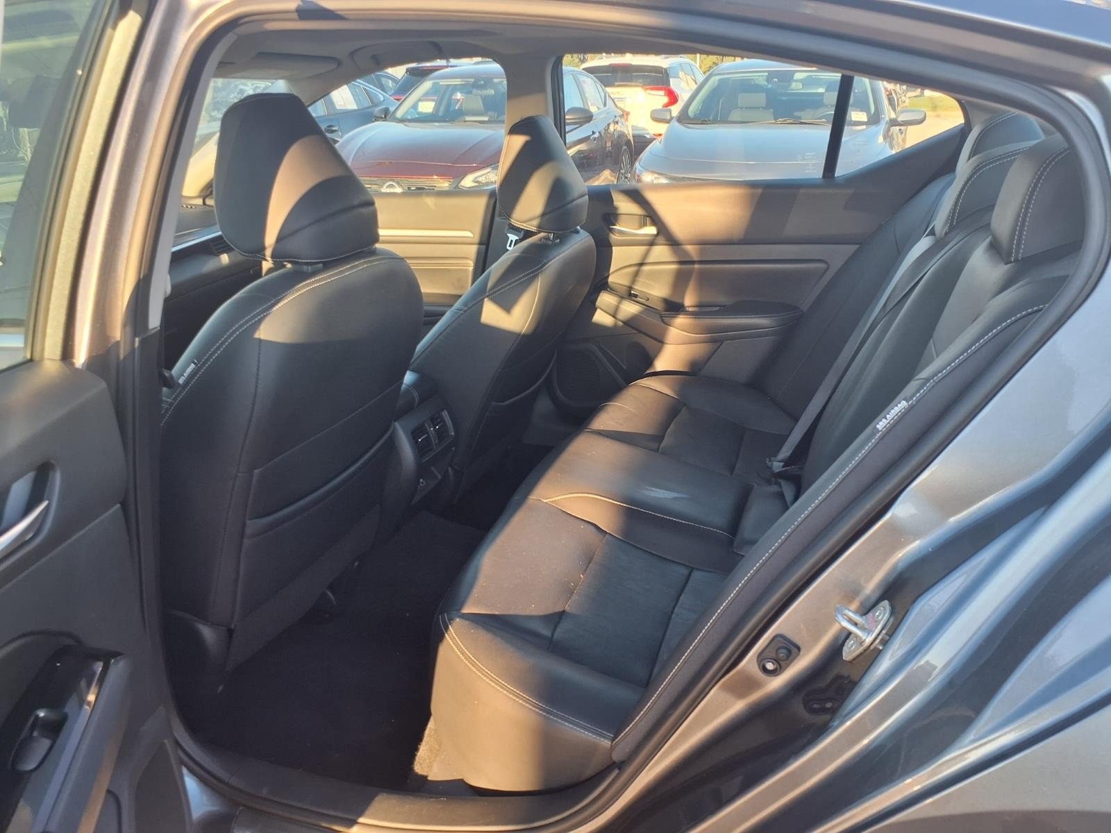 2022 Nissan Altima photo 13 of 26