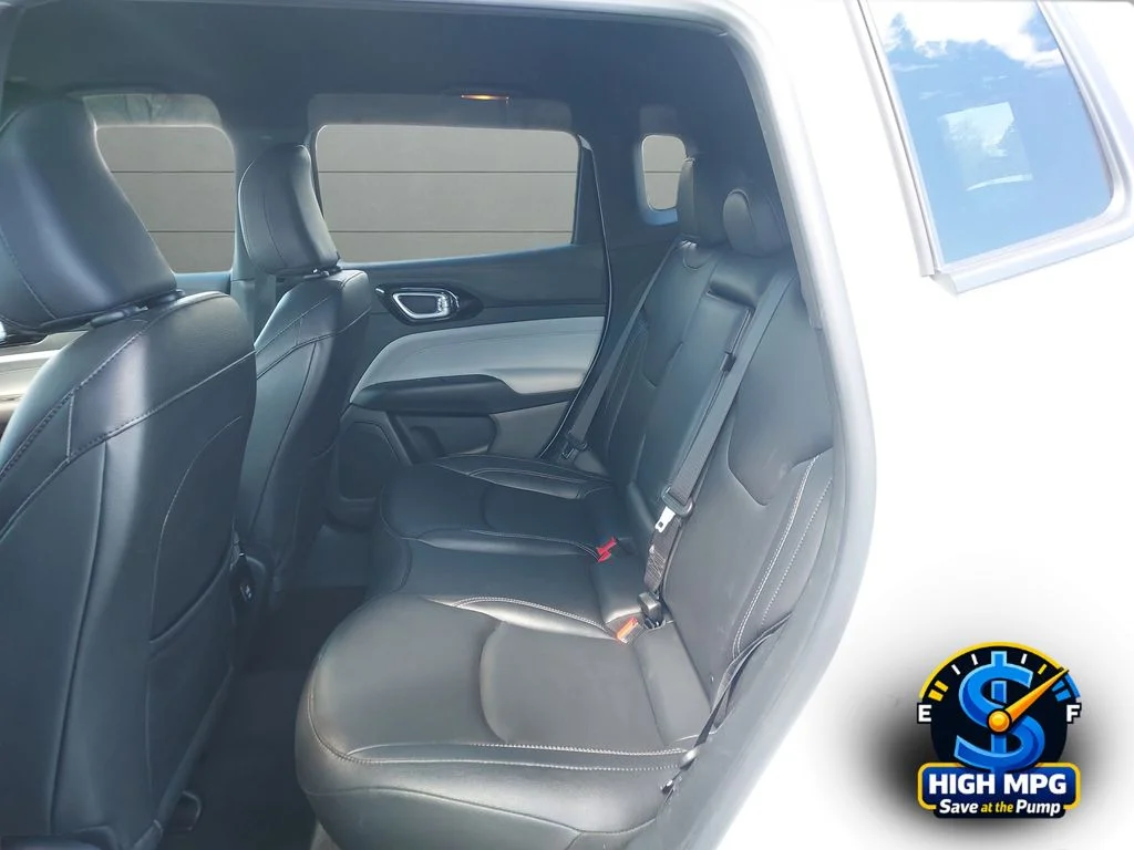 Used 2025 White Jeep Limited image 20