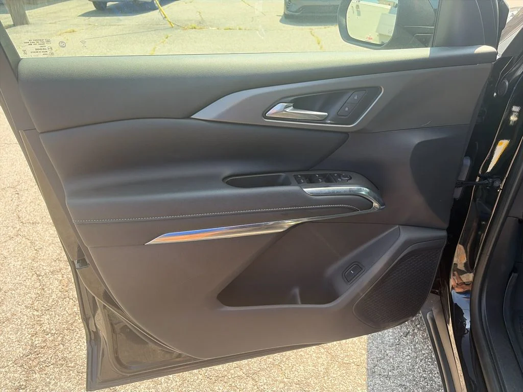 Used 2025 Black Chevrolet LT image 12
