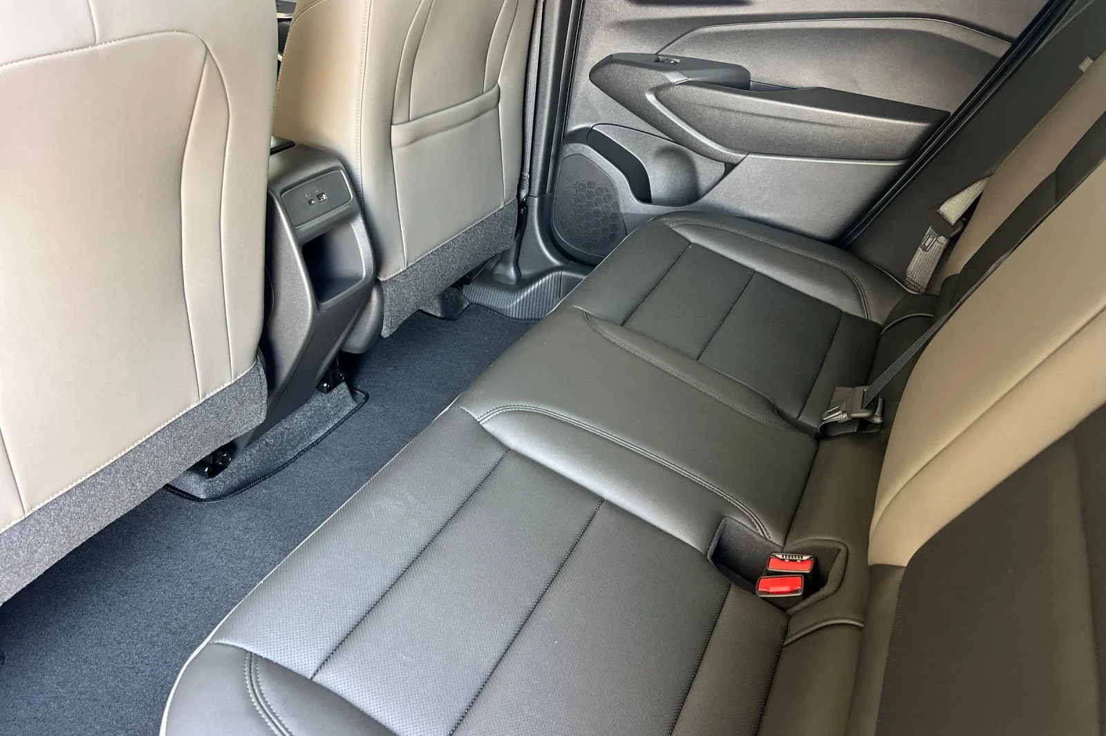 New 2026 Cacti Green Chevrolet ACTIV image 12