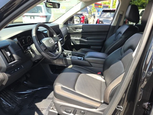 Used 2026 Black Nissan SL image 15