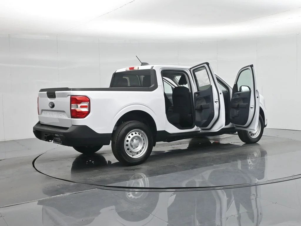 New 2026 Oxford White Ford XL image 5
