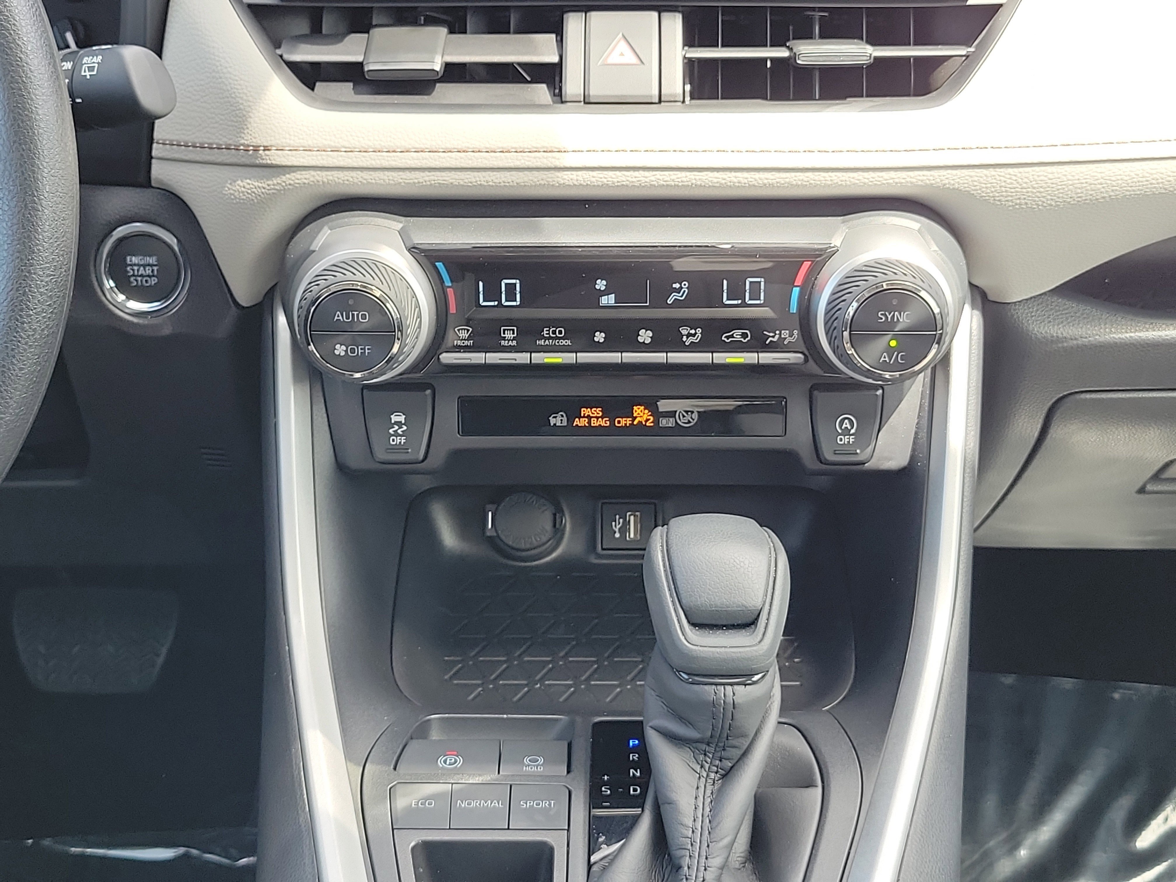 Used 2025 Ice Toyota XLE image 19