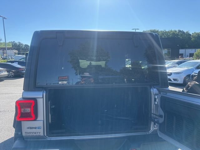 Used 2021 Silver Jeep Unlimited Rubicon 4xe image 22