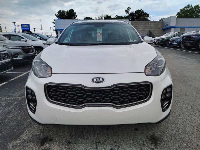 Used 2018 White Kia EX image 2