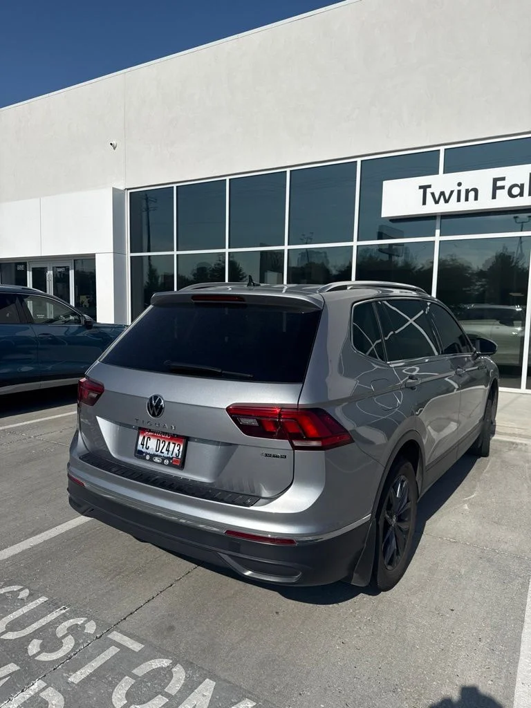 Used 2024 Silver Volkswagen 2.0T SE image 7