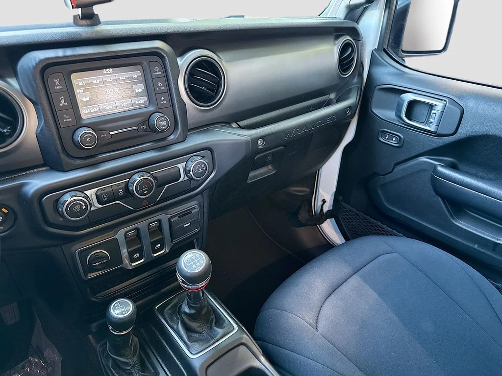 Used 2019 Bright White Clearcoat Jeep Sport S image 21