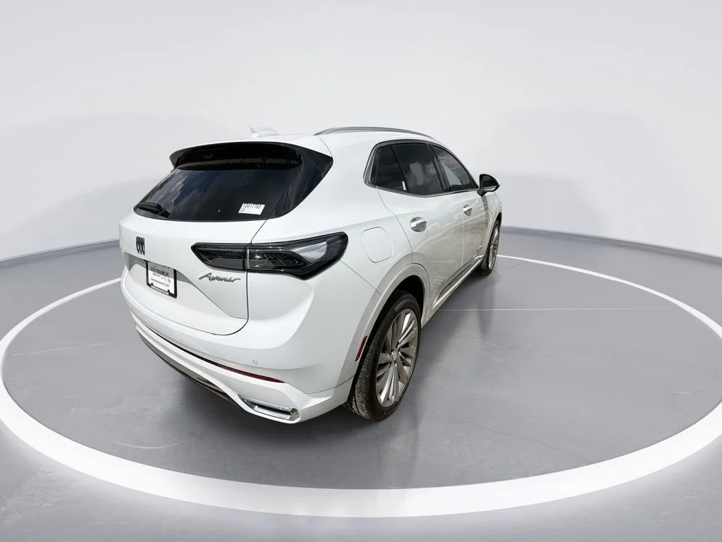 New 2026 Iridescent White Tricoat Buick Avenir image 8