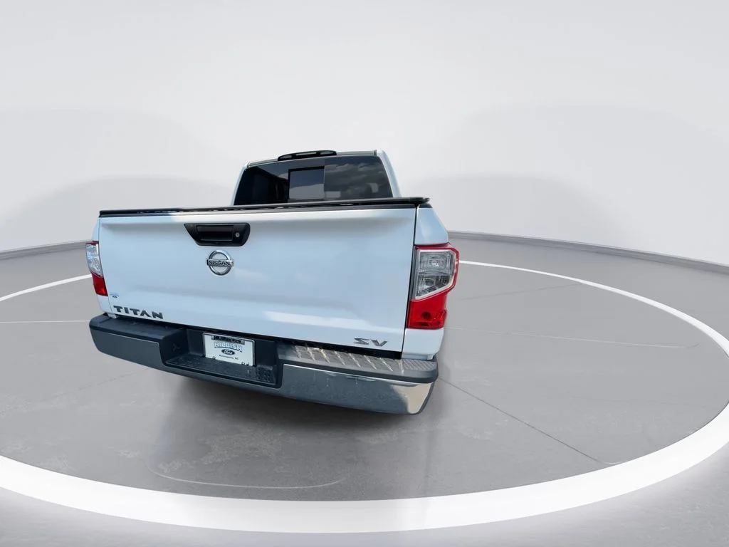 Used 2018 White Nissan SV image 7
