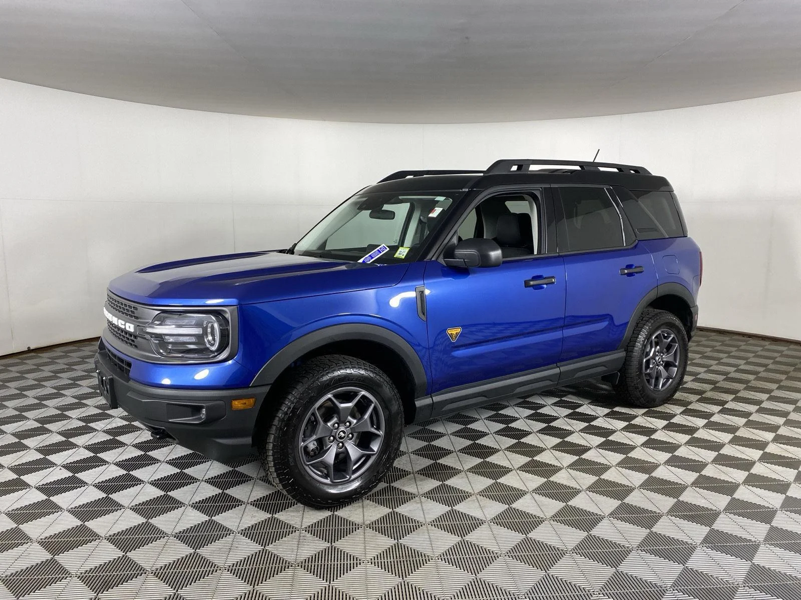 Used 2024 Atlas Blue Ford Badlands image 6