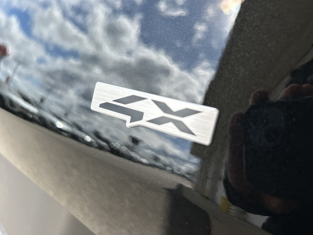 New 2026 Fusion Black Kia LX image 9