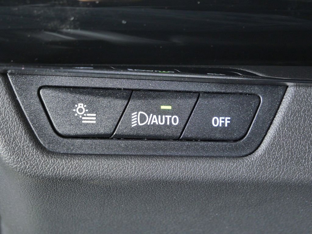 Used 2026 Alpine White BMW xDrive28i image 40