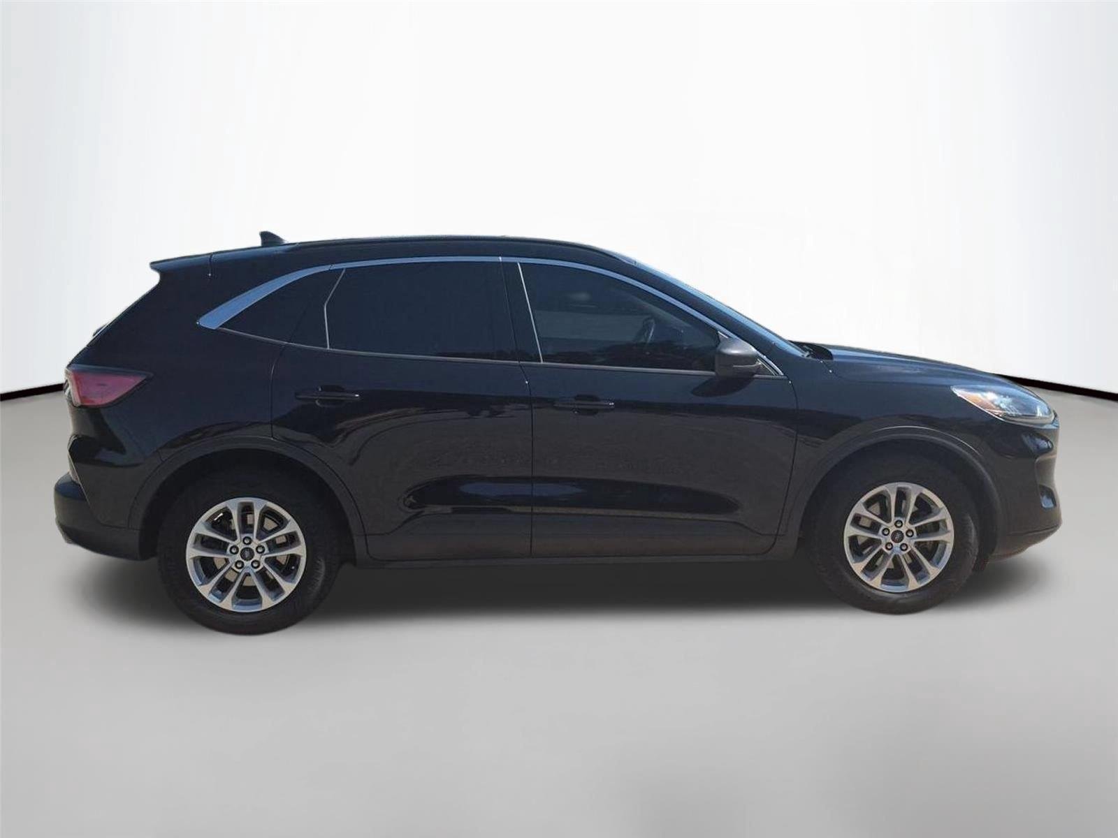 Used 2022 Agate Black Metallic Ford SE image 6