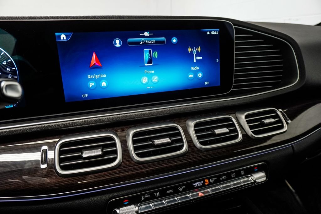 Used 2025 Black Mercedes-Benz GLE 450e image 26