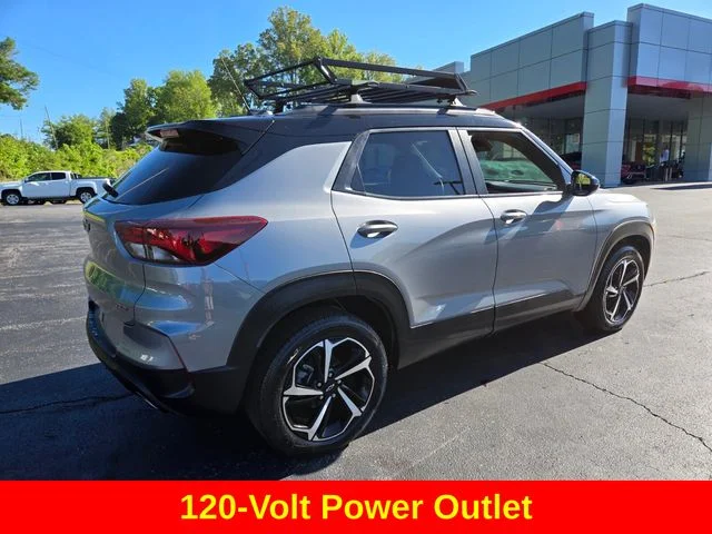 Used 2023 Gray Chevrolet RS image 9