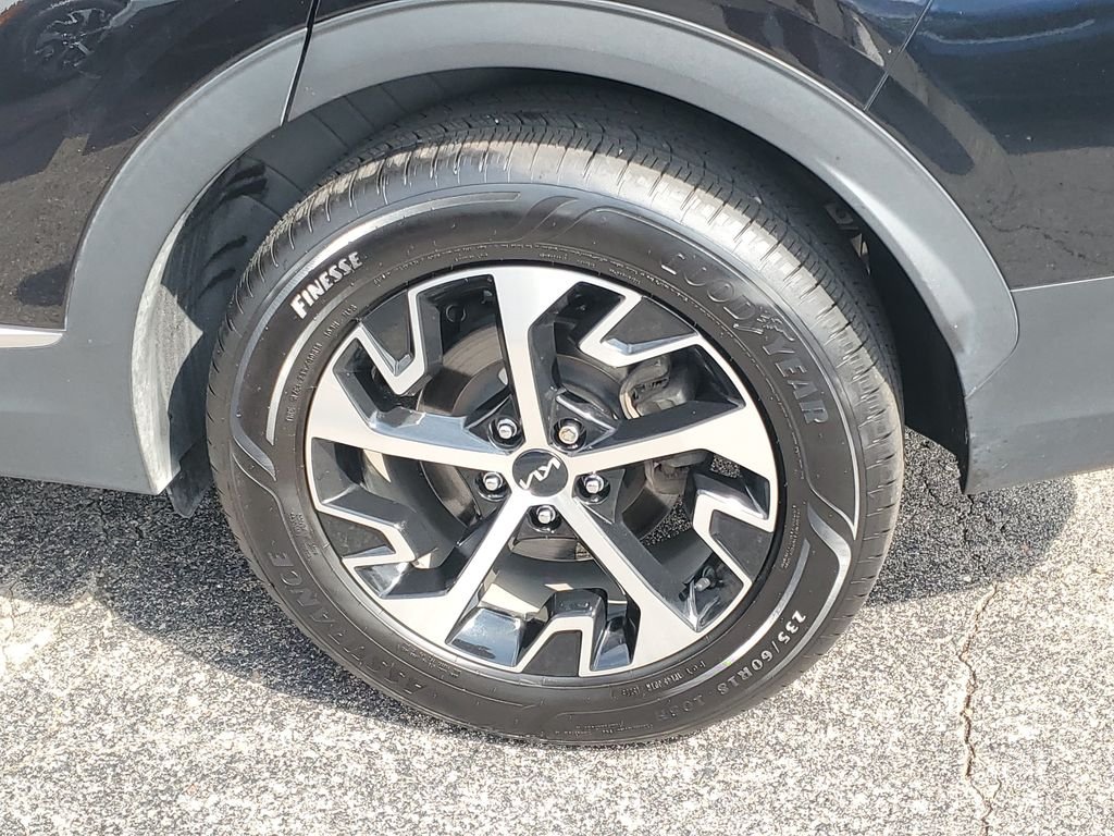 Used 2023 Fusion Black Kia EX image 29