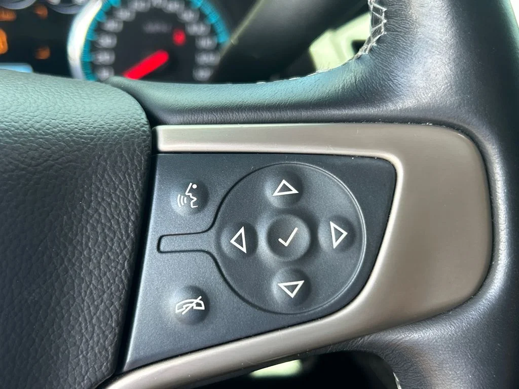 Used 2019 Gray GMC Denali image 29
