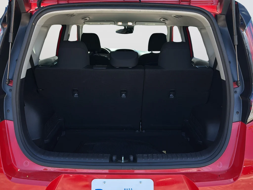 Used 2024 Red Kia S image 11