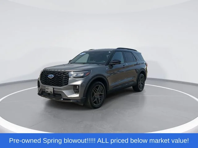 Used 2025 Gray Ford ST-Line image 4