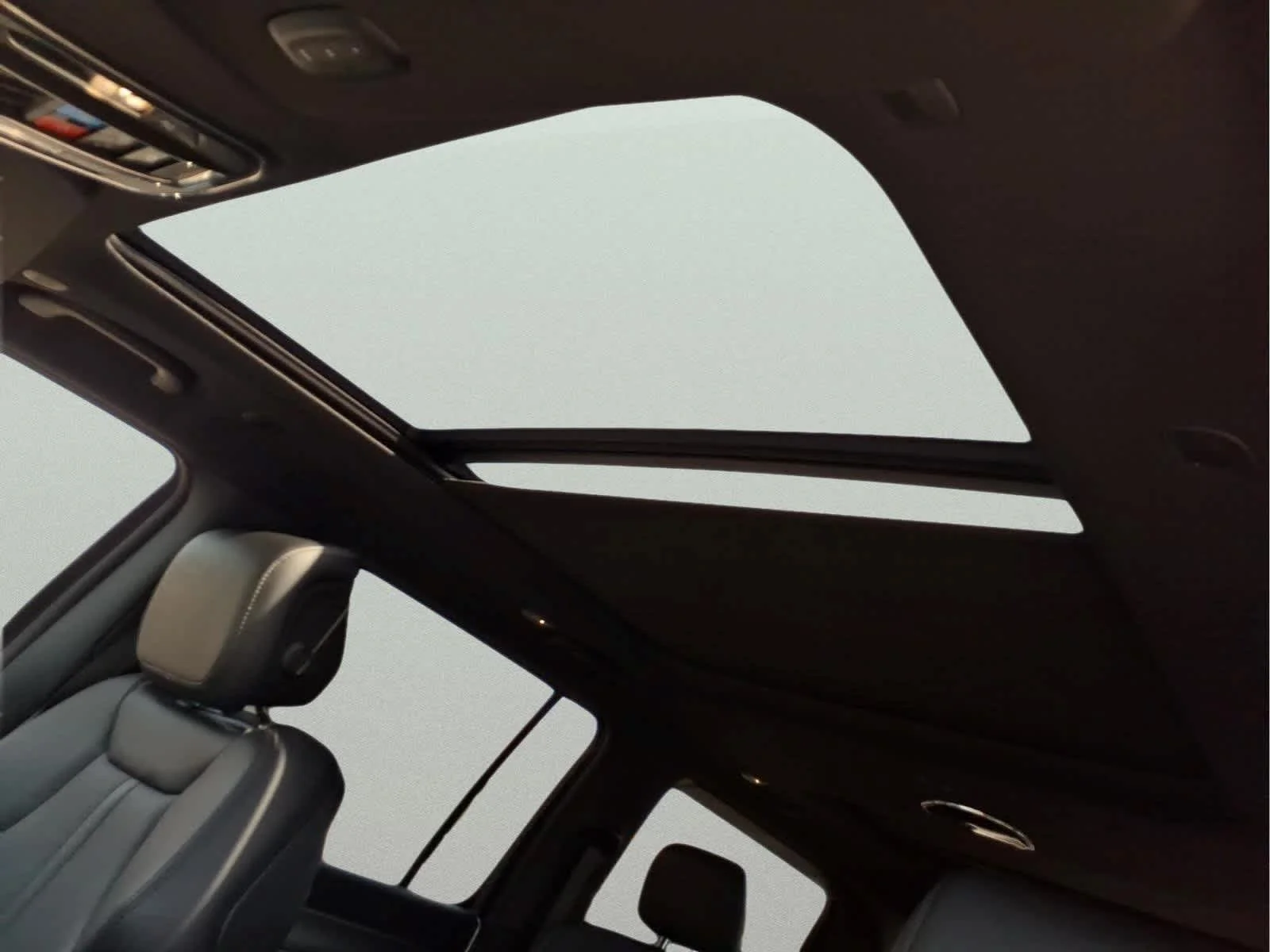 New 2026 High Gloss Black Exterior Paint Jeep Limited Altitude image 10