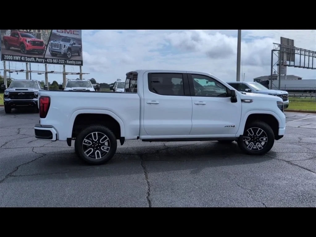 New 2026 Summit White GMC AT4 image 33