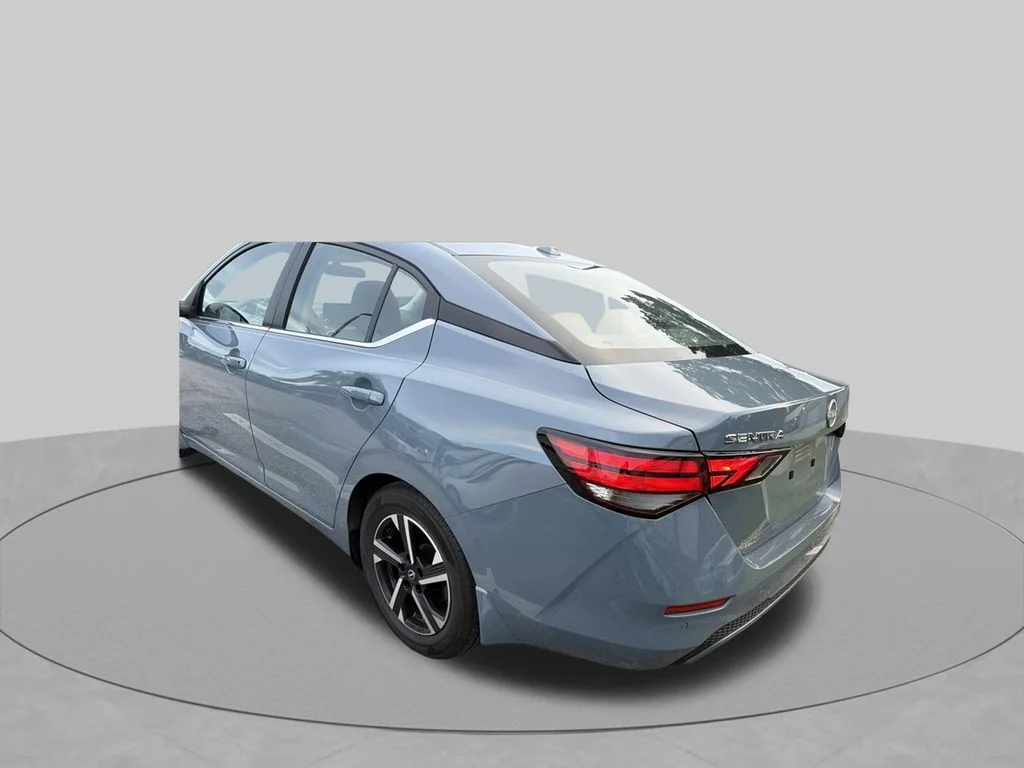 Used 2025 Gray Nissan SV image 16