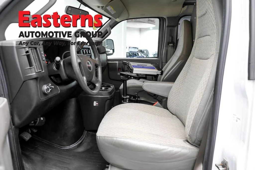 Used 2022 White GMC Work Van image 13