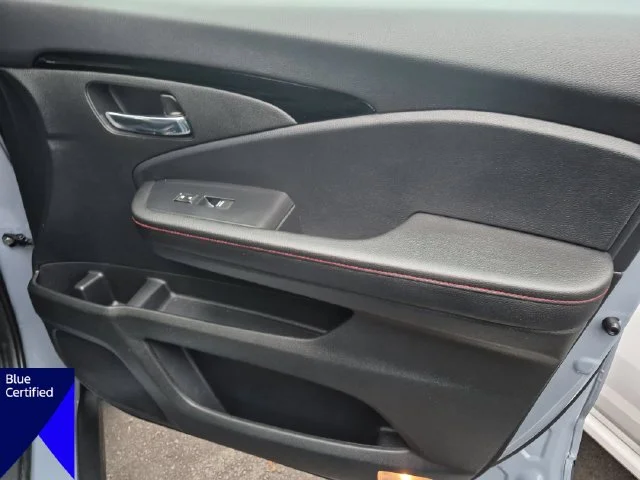 Certified Used 2025  Honda Black Edition image 34