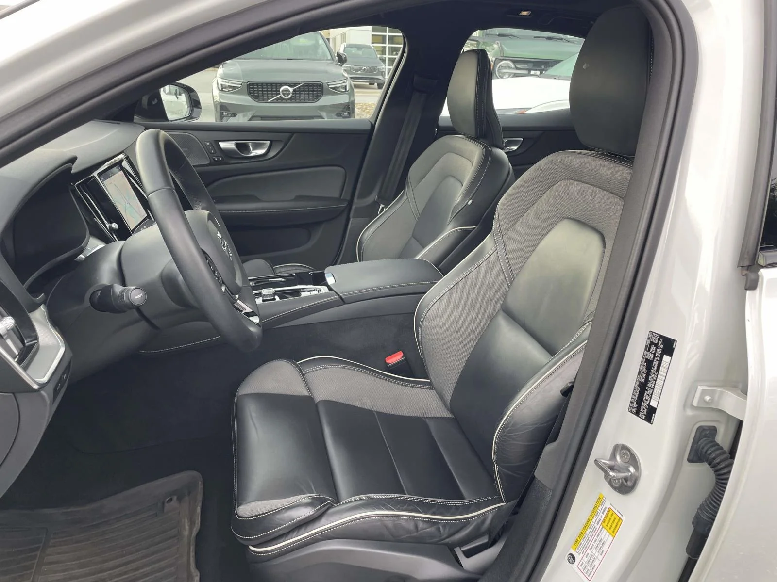 Used 2024 Crystal White Metallic Volvo Plus Black Edition image 8