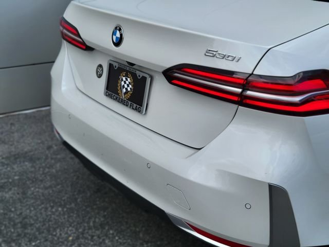 Used 2025 White Metallic BMW 530i image 43