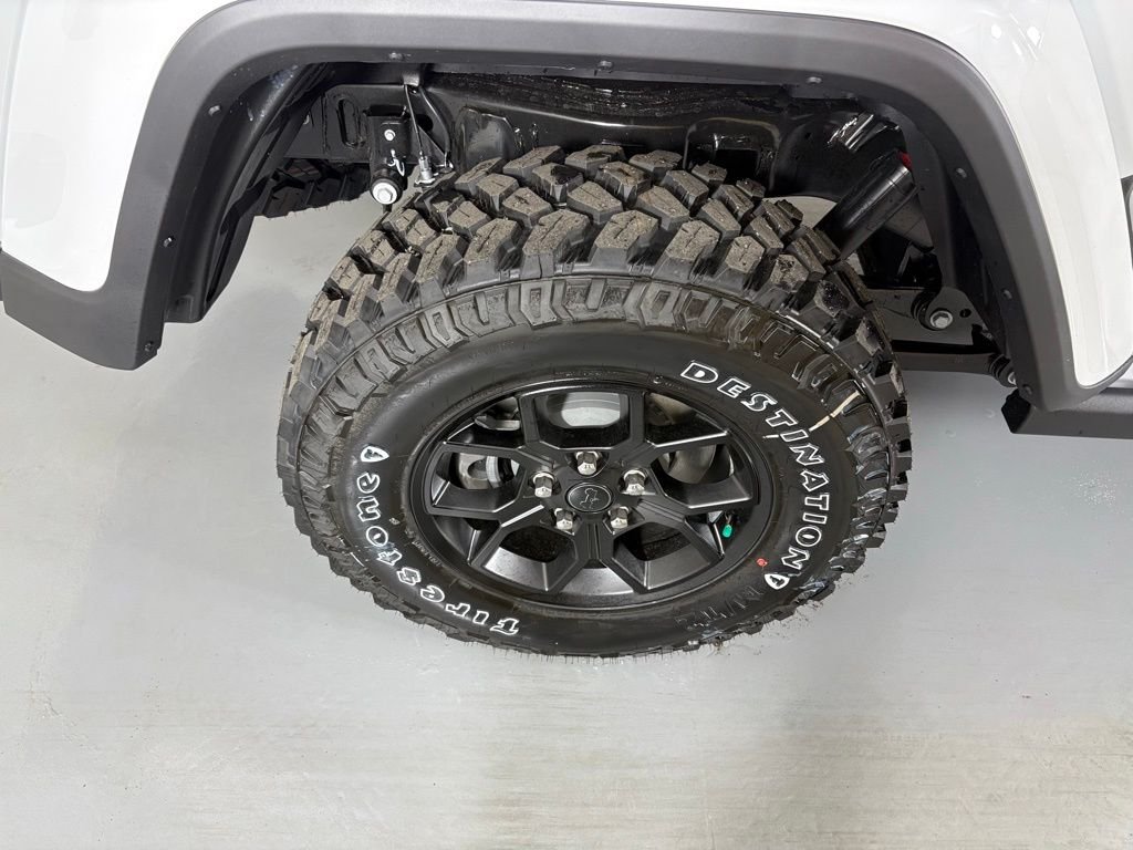 New 2026 Bright White Clear-Coat Exterior Paint Jeep Willys image 13