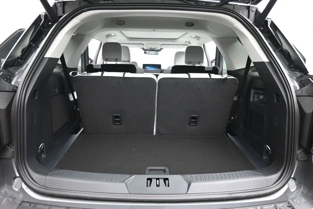 New 2026 Carbonized Gray Metallic Ford Platinum image 23