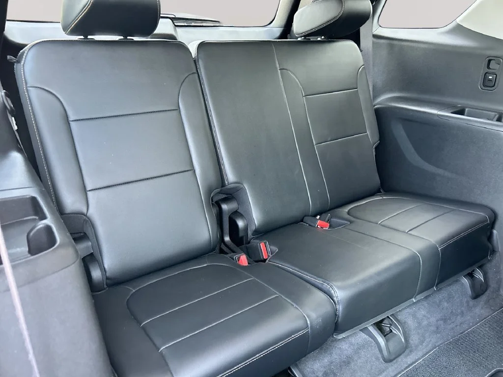 Used 2019 MOSAIC BLACK METALLIC Chevrolet Premier image 29