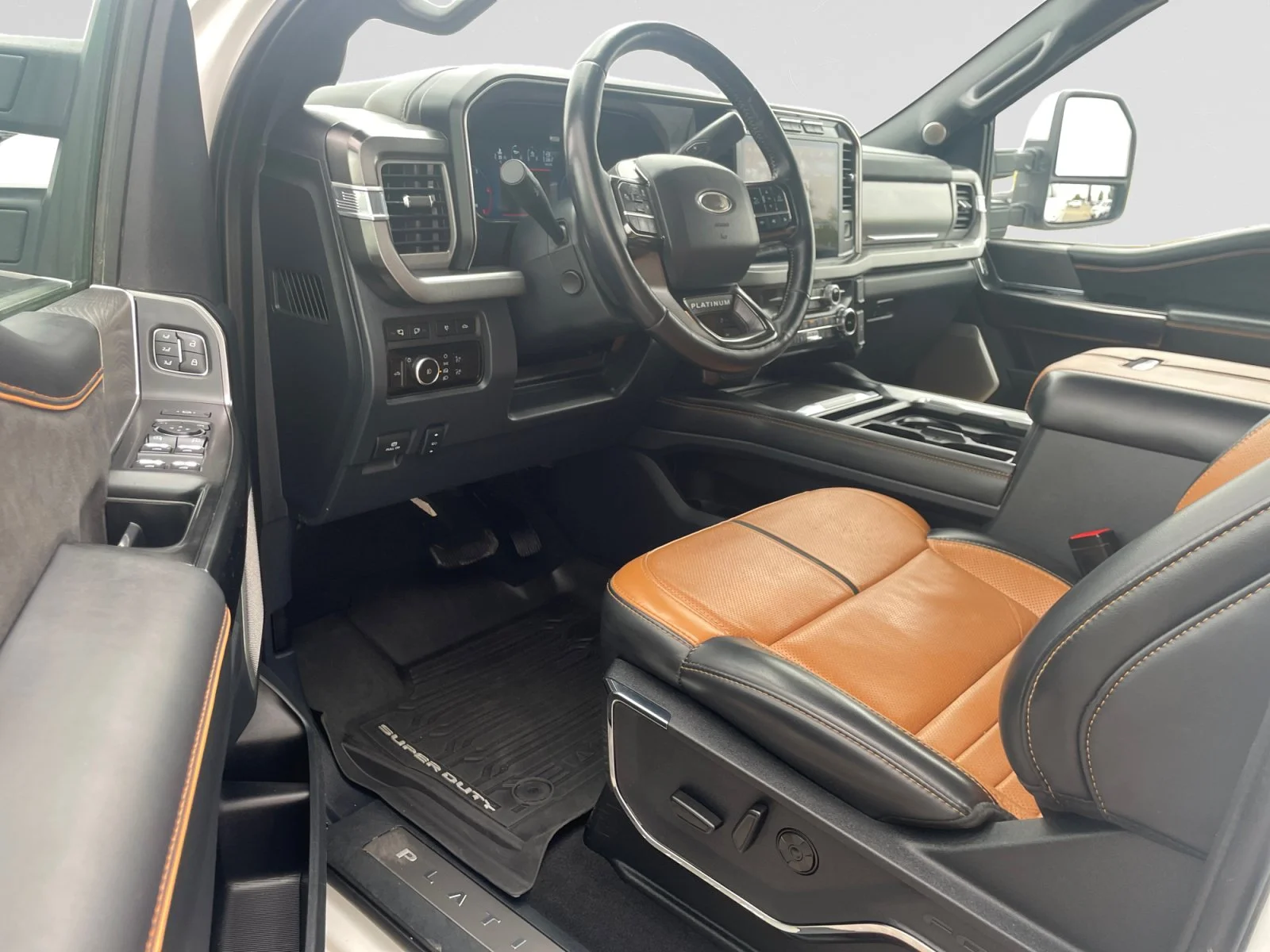 Used 2024  Ford PLATINUM SuperCrew image 13