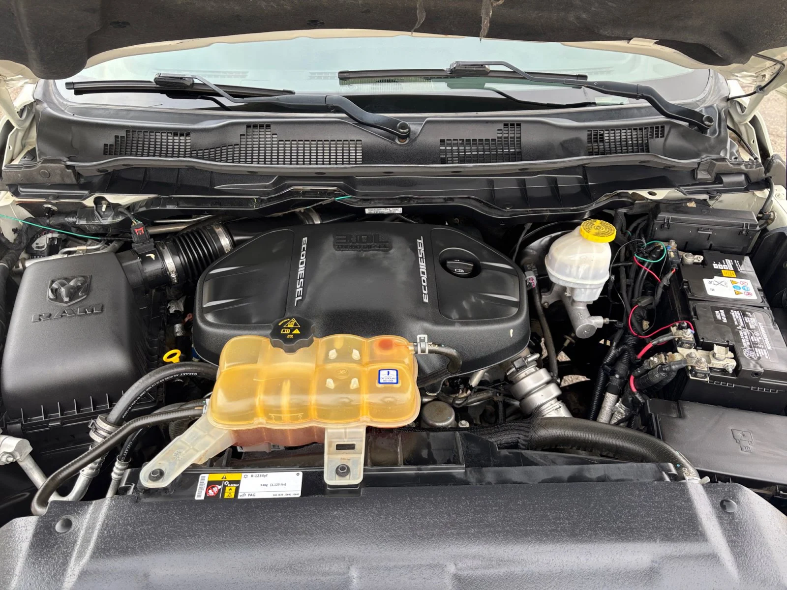 Used 2018 White Ram Laramie image 20