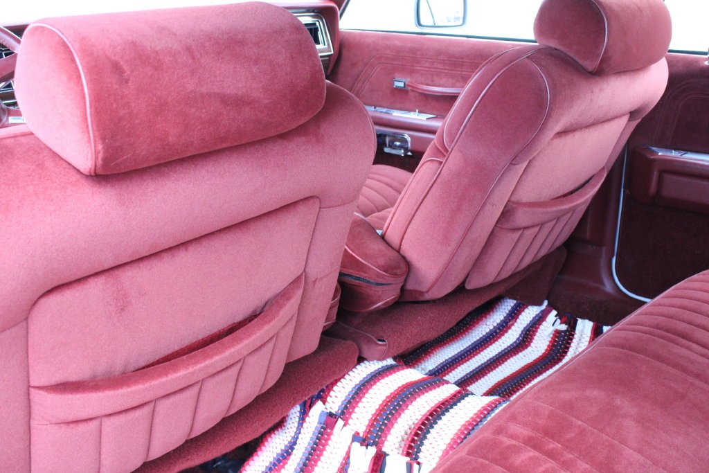 Used 1987 White Ford LX image 18