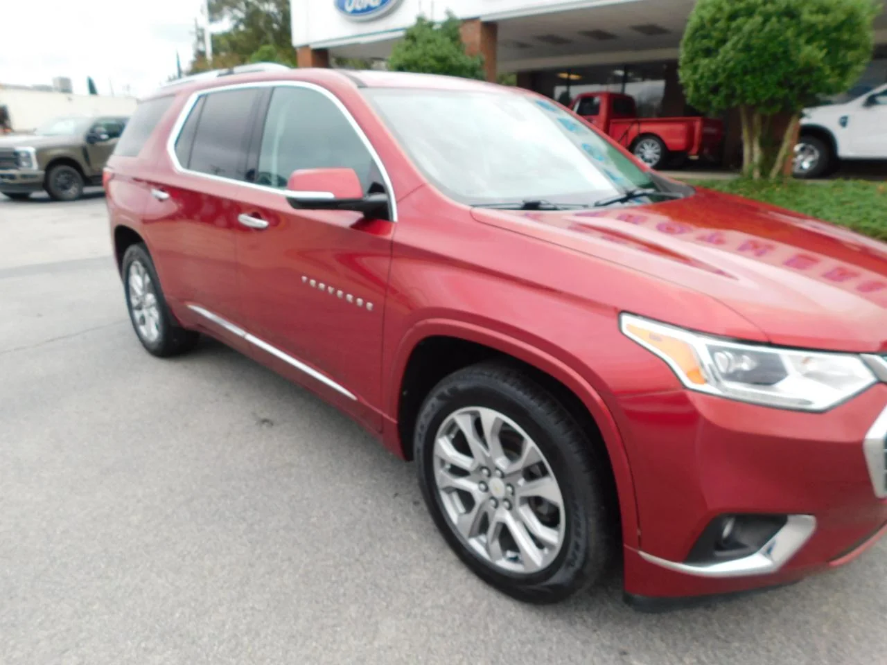 Used 2018 Chevrolet Traverse Premier with VIN 1GNERKKW0JJ100885 for sale in Hawkinsville, GA