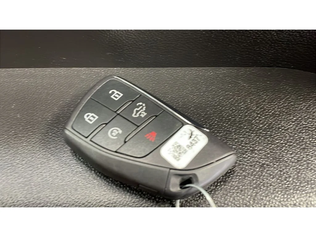 Used 2023 Red Chevrolet Custom image 19
