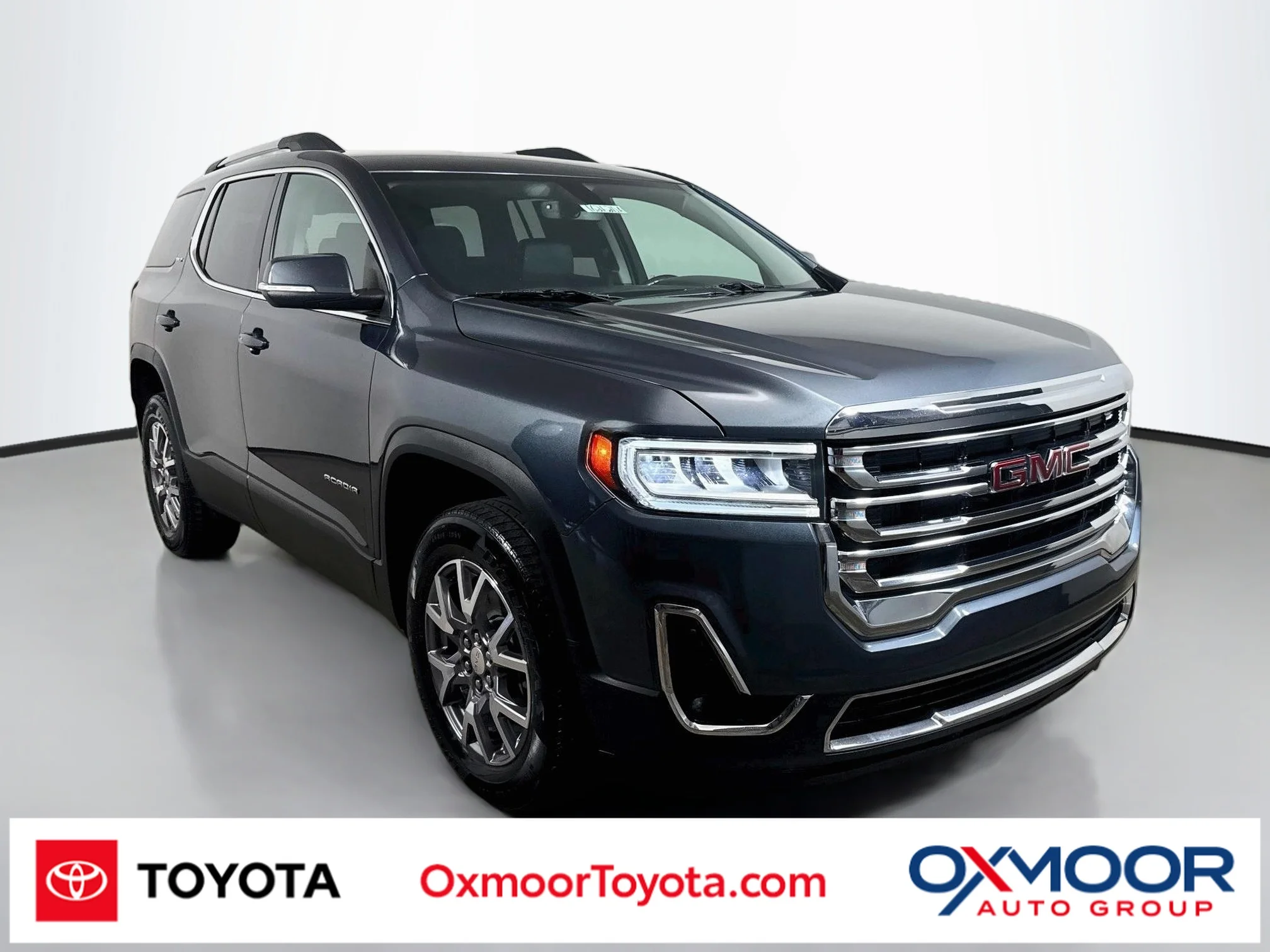 Used 2020 Dark Sky Metallic GMC SLT image 1