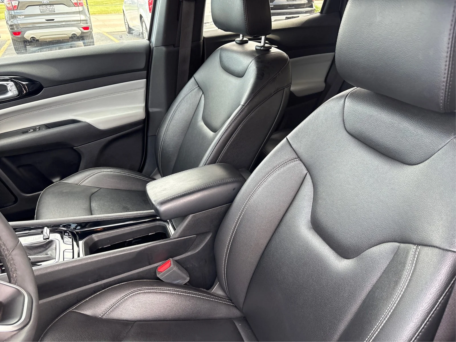 Certified Used 2025 Silver Jeep Limited image 9