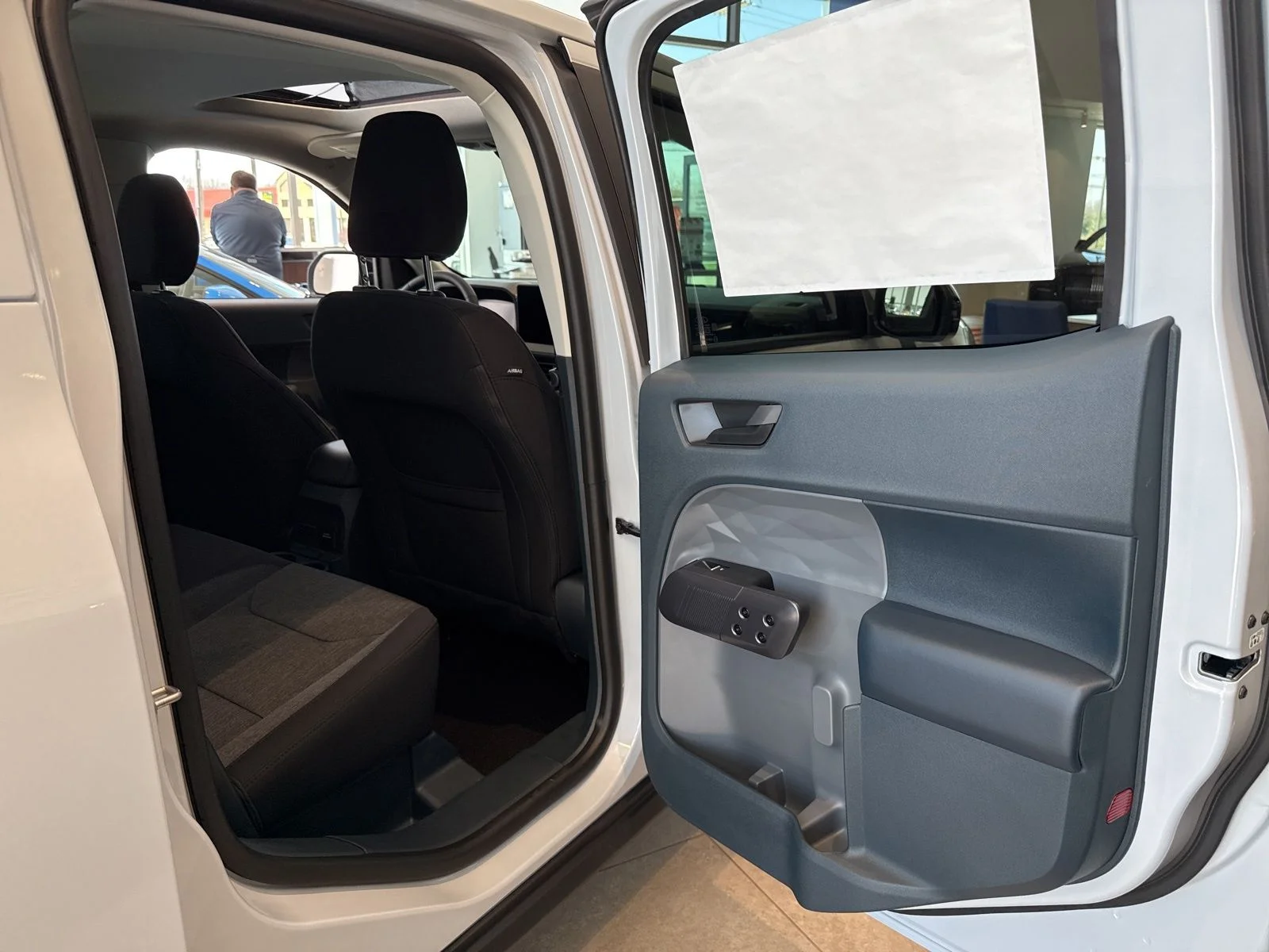New 2026 Space White Metallic Ford XLT image 32