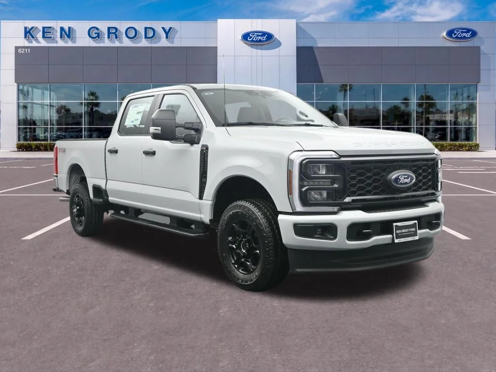 2026 Ford F-250 XL 4x4 Crew Cab 6-3/4' Box's photo